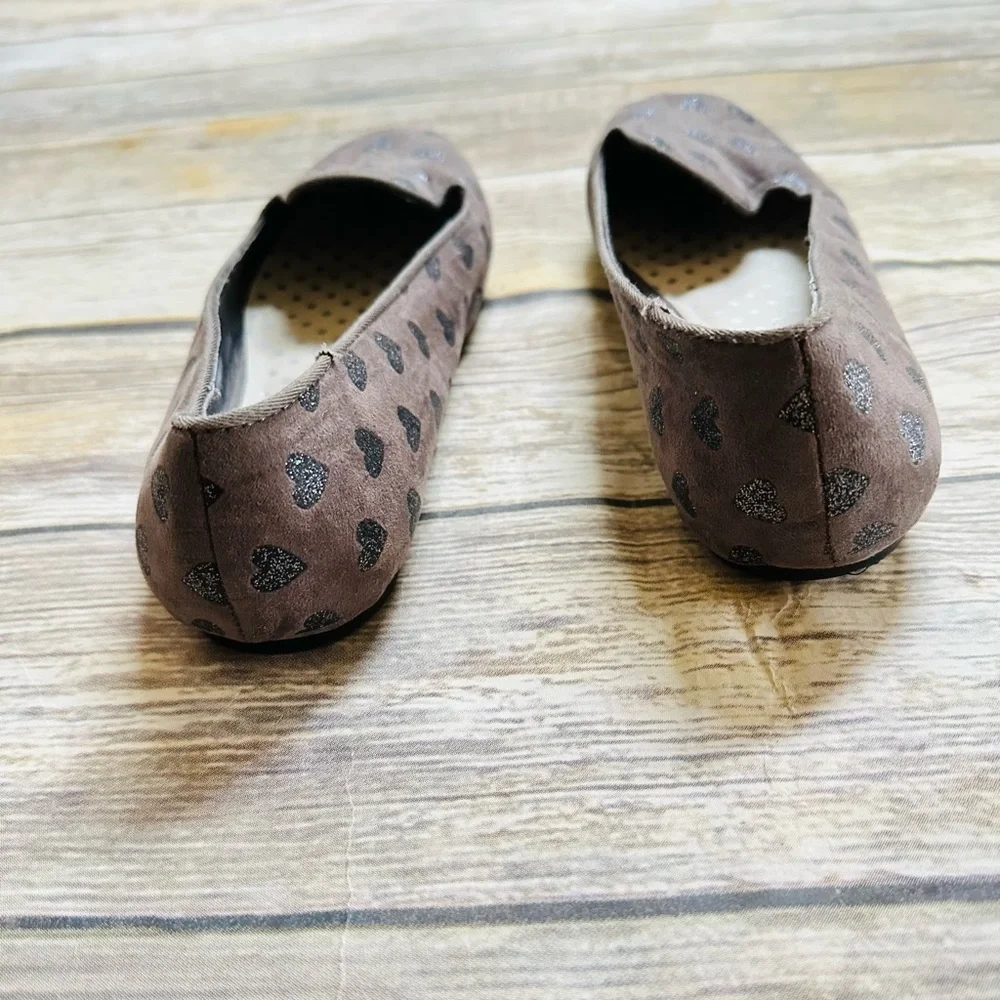 Girls adorable brown suede shoes! Size 5